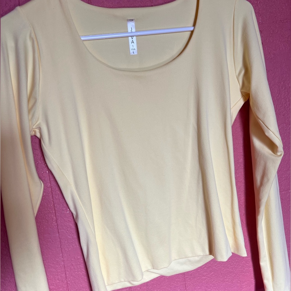 yellow long sleeve cropped top